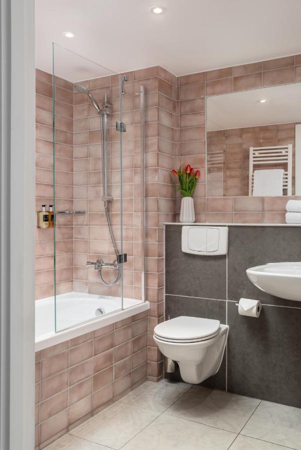 One Bedroom Suite