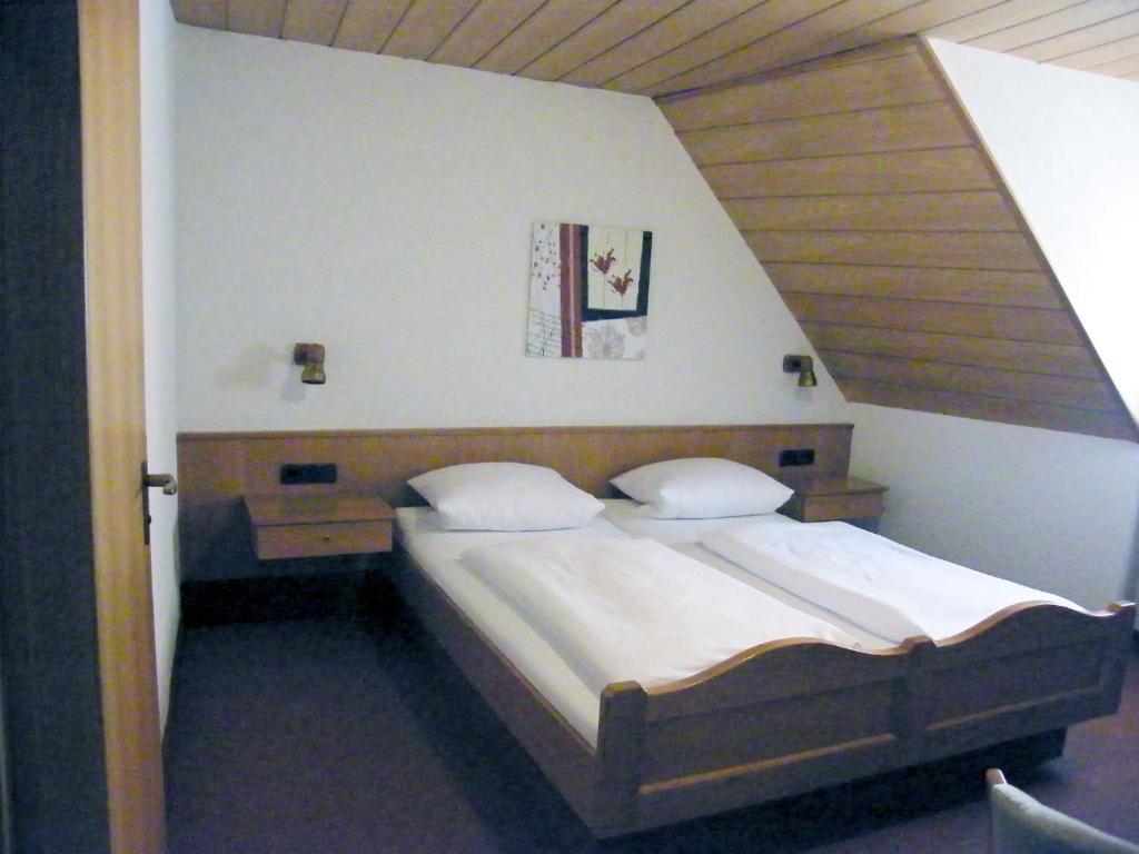Double Room,1580468909:JPEG