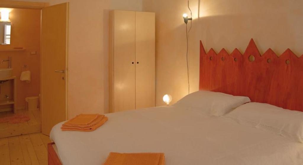 Dreibettzimmer mit eigenem Bad