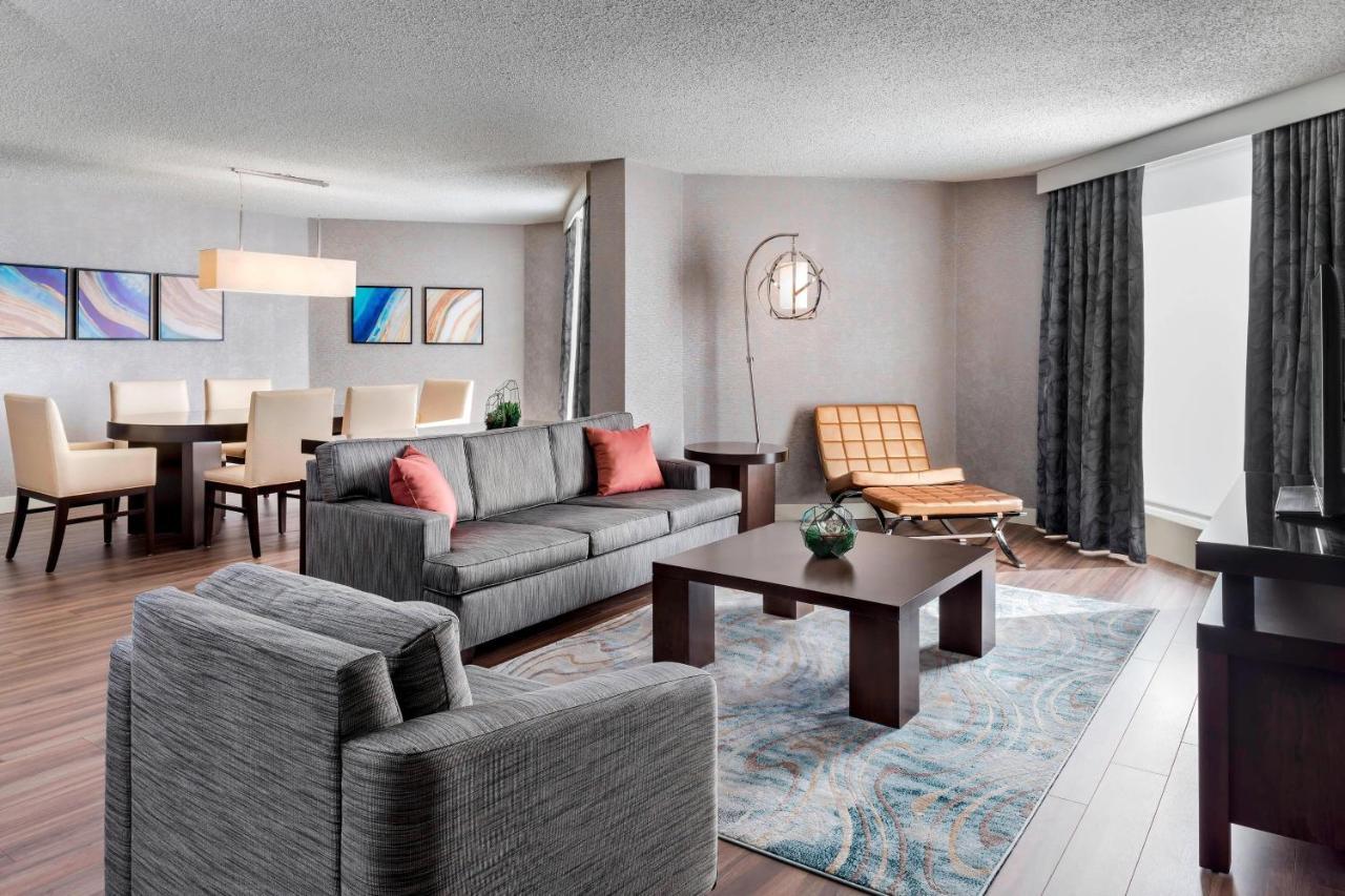 1 Bedroom Suite, 1 King,1634397297:JPEG