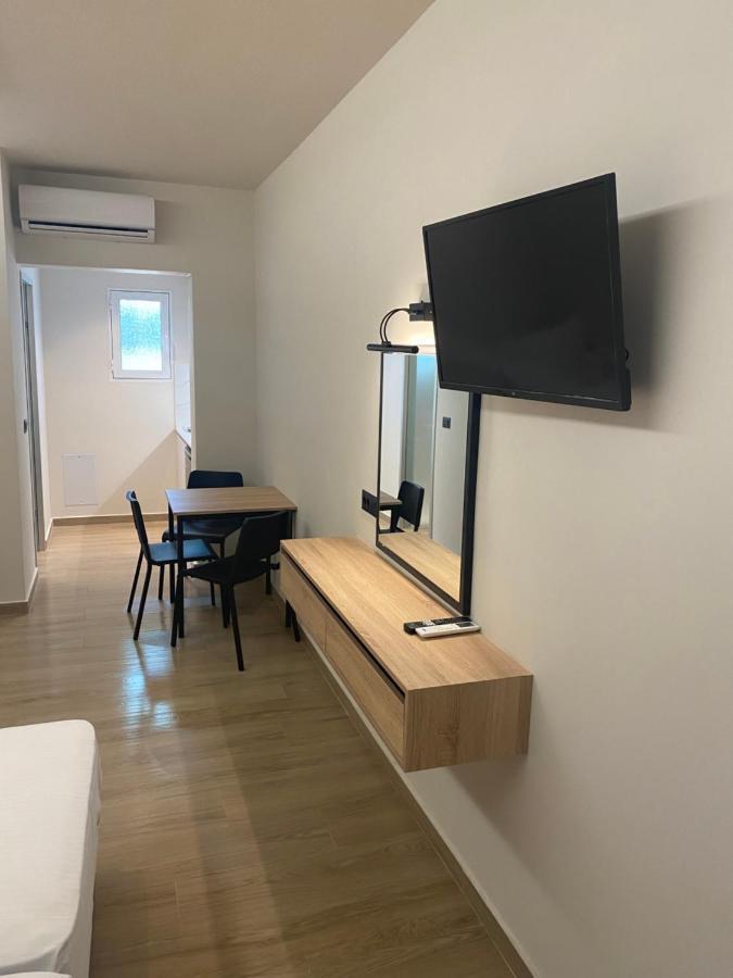 Superior Studio