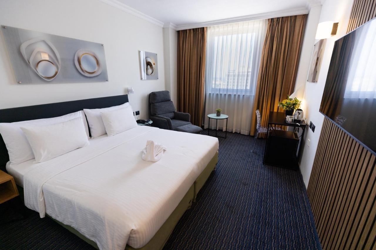 Business Tweepersoonskamer met 1 Tweepersoonsbed of 2 Aparte Bedden en Toegang tot de Lounge