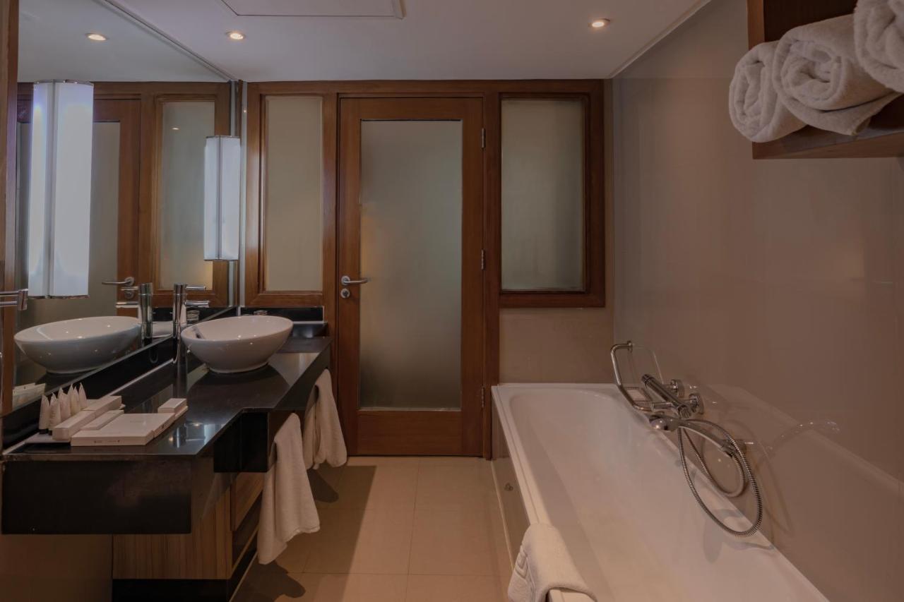 Diplomatic Suite