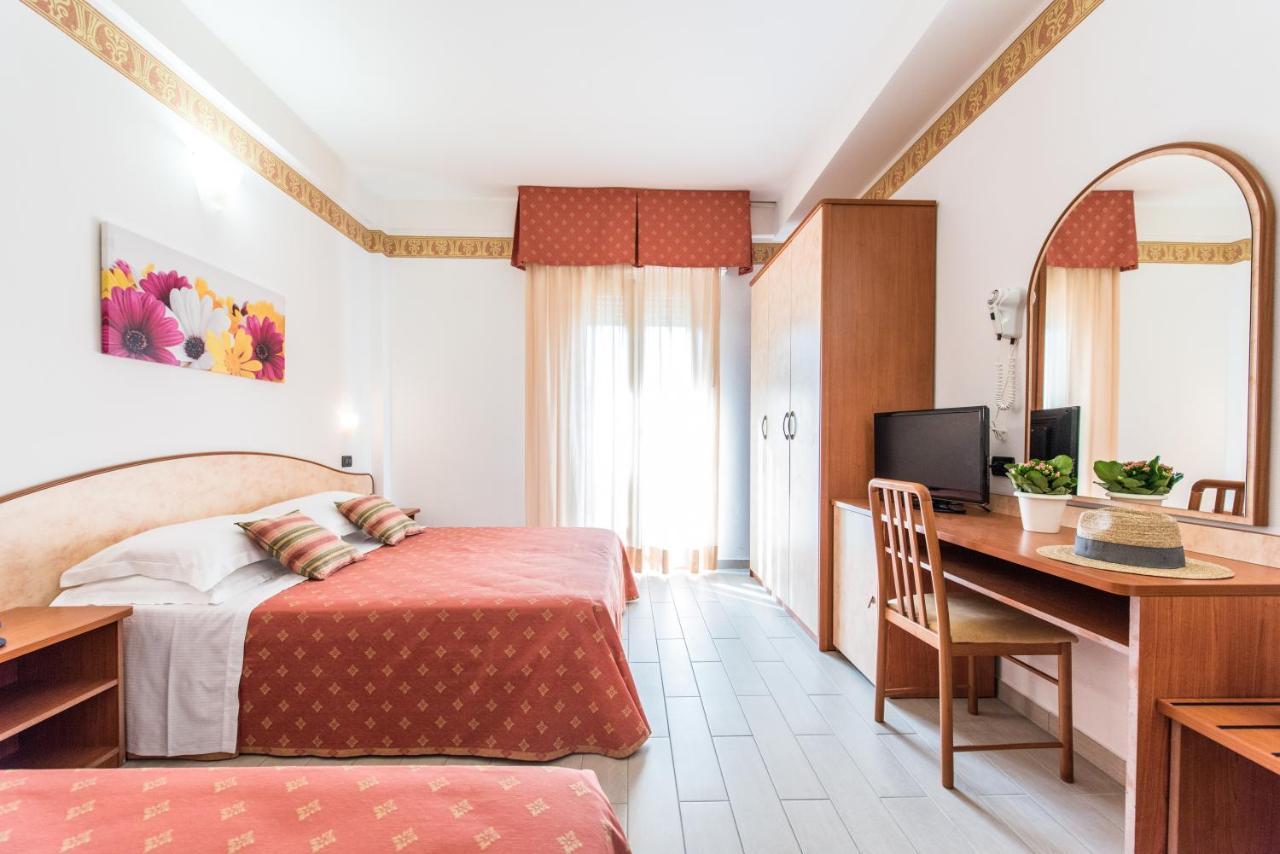 Economy Triple Room