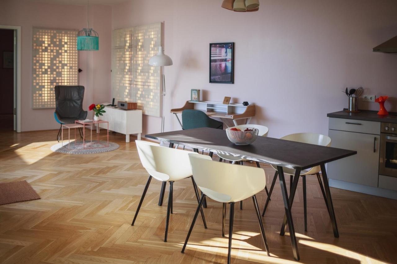 Penthouse Apartment,1555110169:JPEG