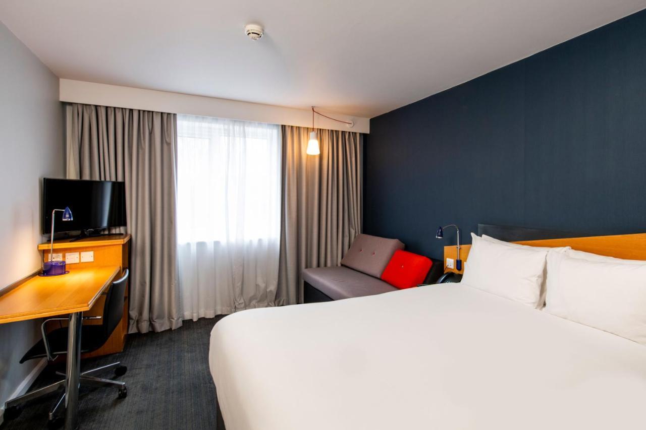Standard Double Room with Sofa Bed and Free Hot Breakfast,1430607958:JPEG