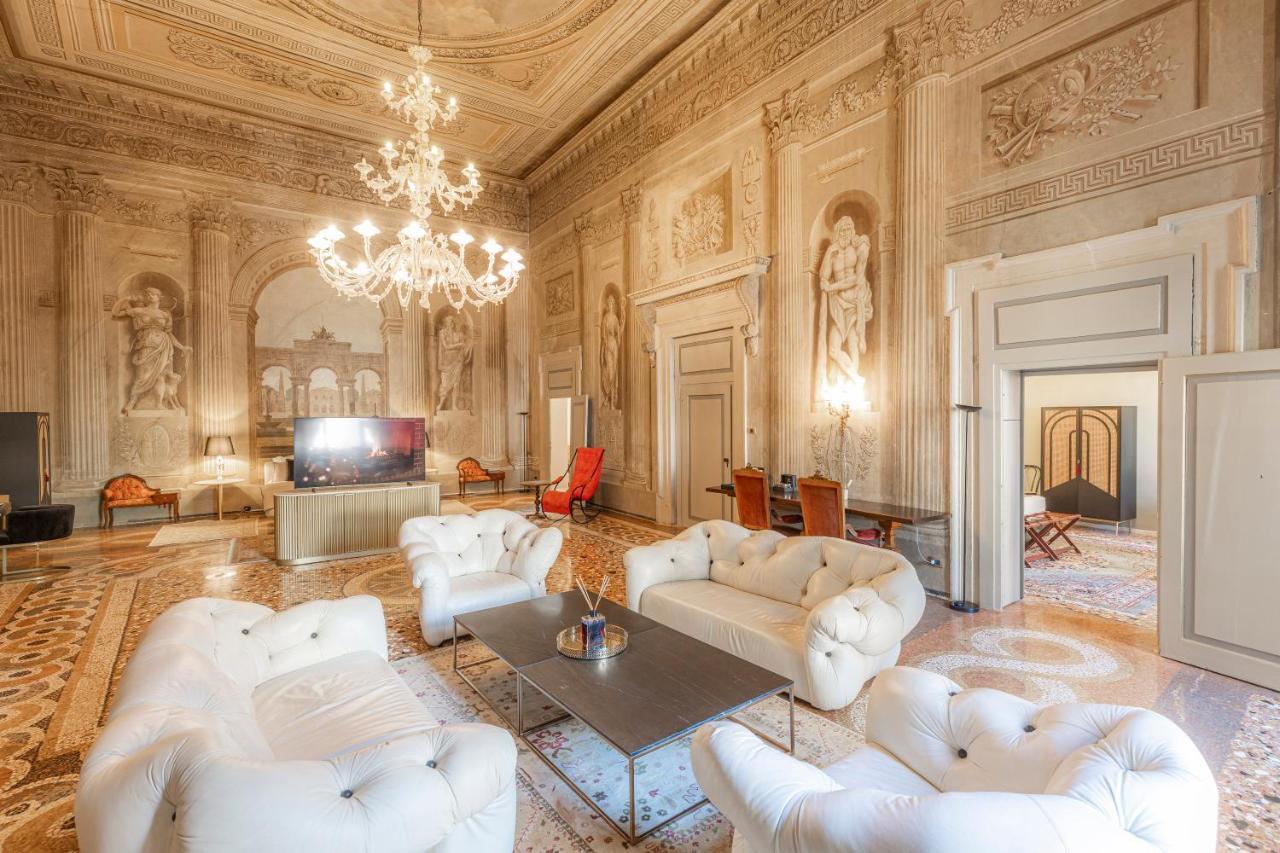 Superior King Suite