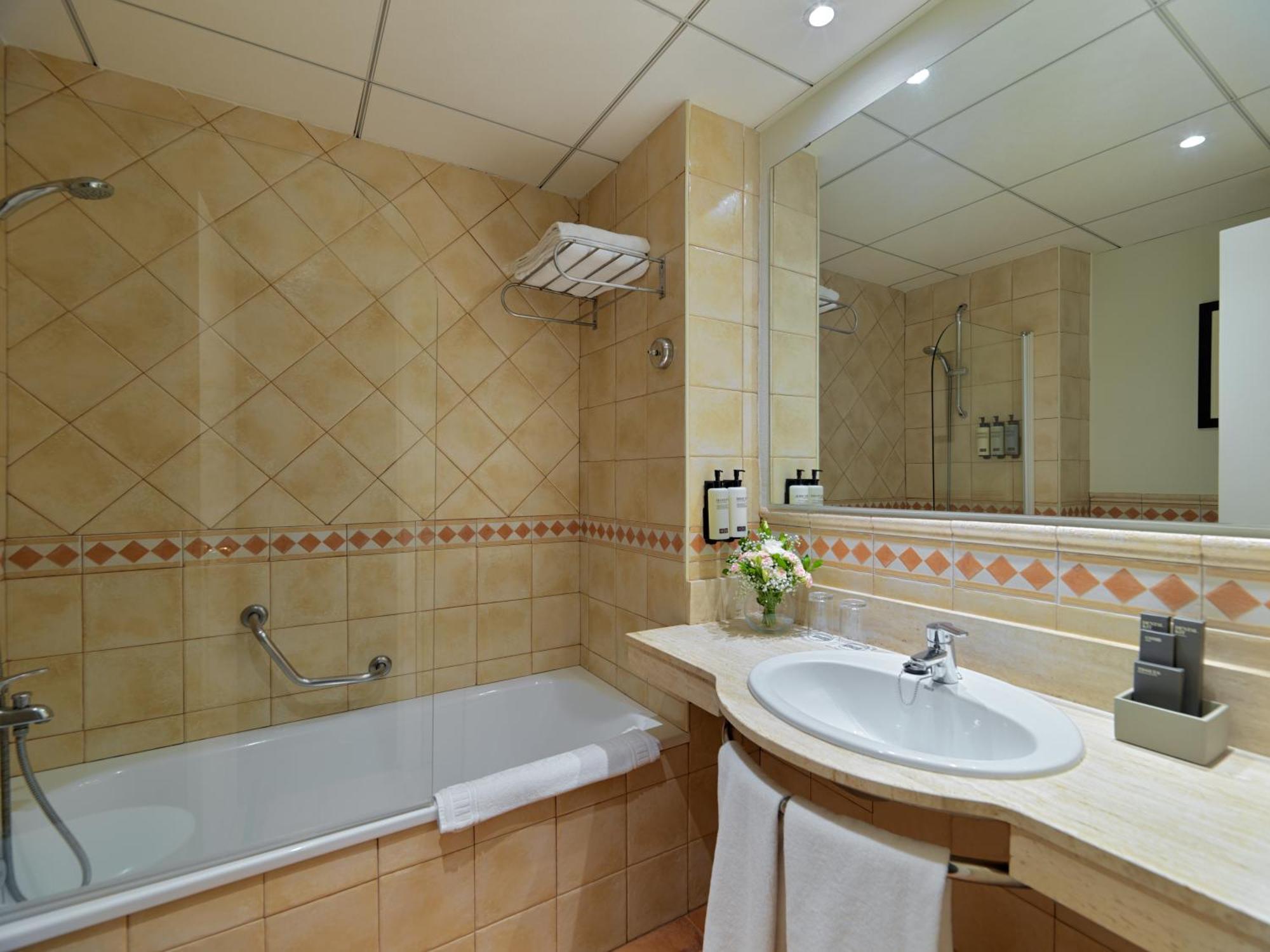 Double Room Extra Bed up to 10 years old