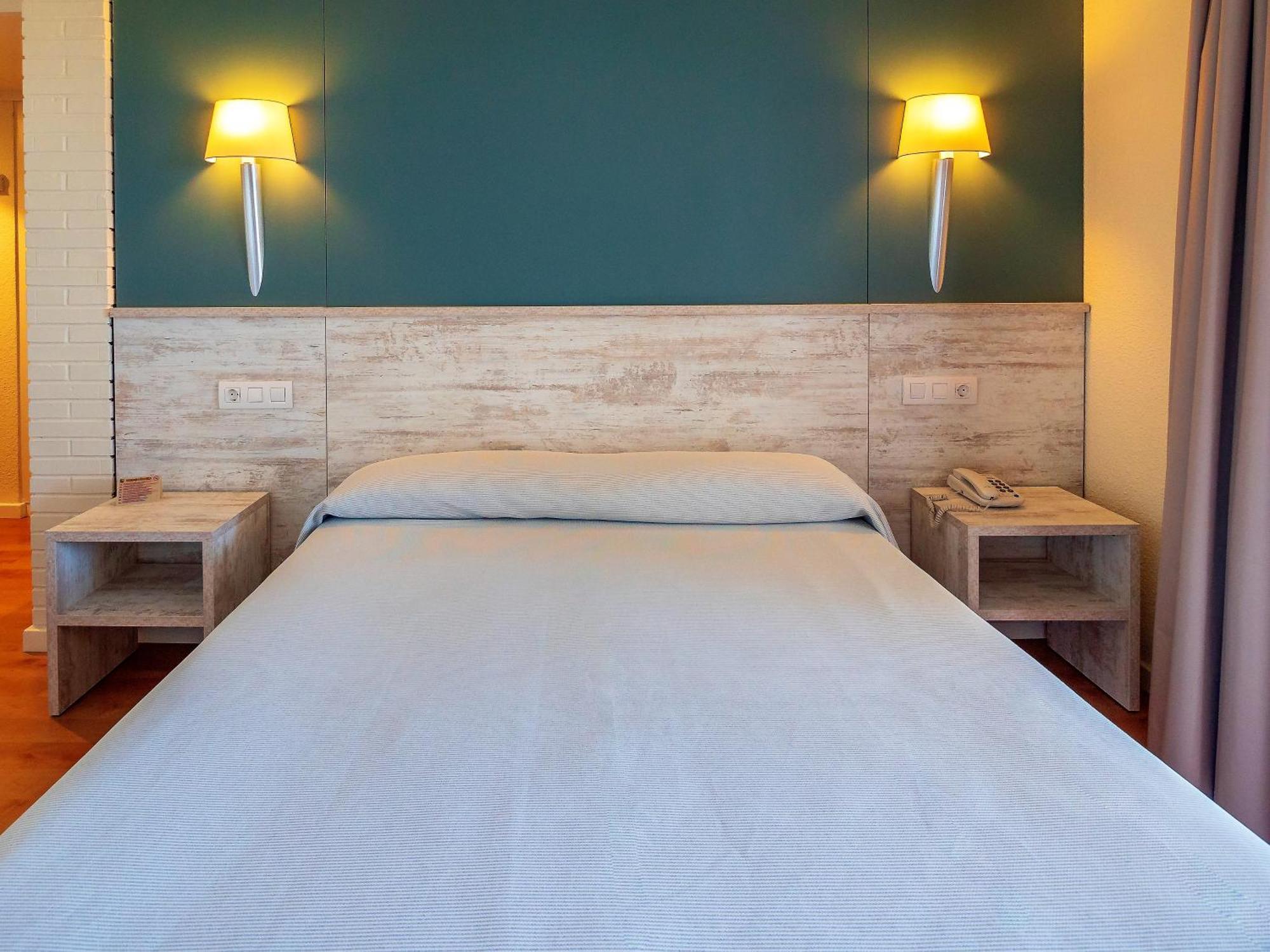 Dreibettzimmer (2 Erwachsene + 1 Kind)