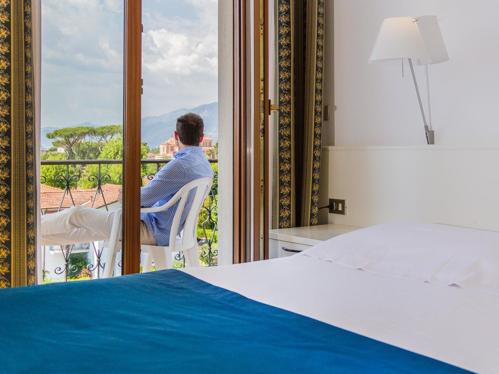 Doppelzimmer mit Balkon