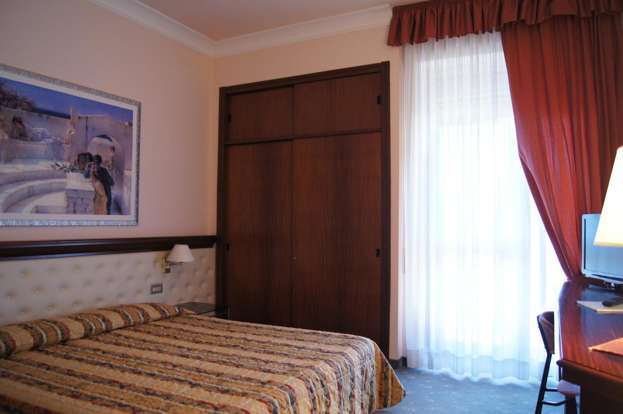 Double or Twin Room Balcony