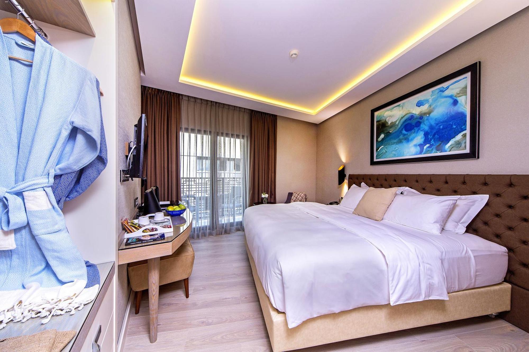 Deluxe King Room