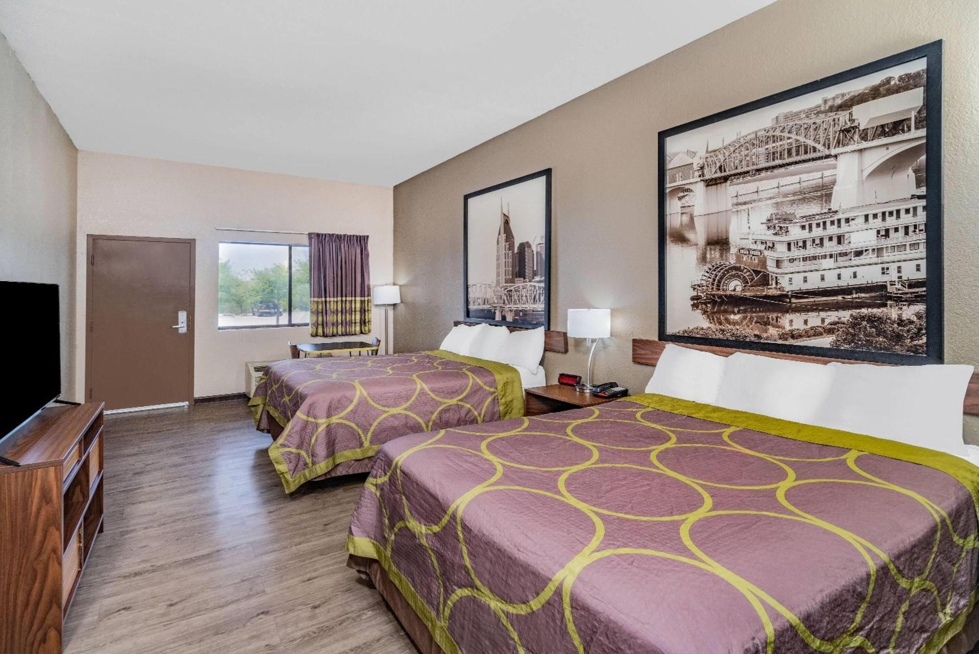 Queen Room with Two Queen Beds - Non-Smoking,1450563490:JPEG