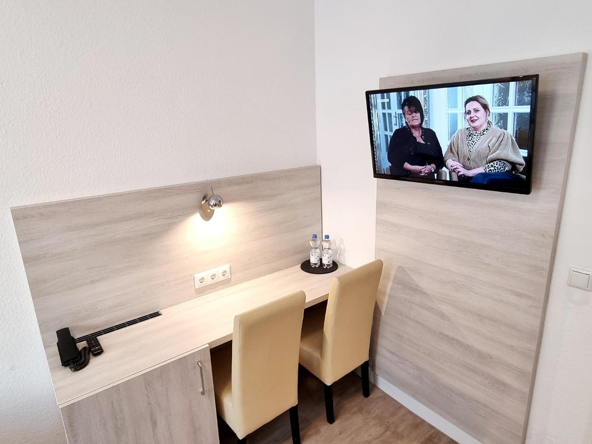 Twin Room with two single beds with bathroom
