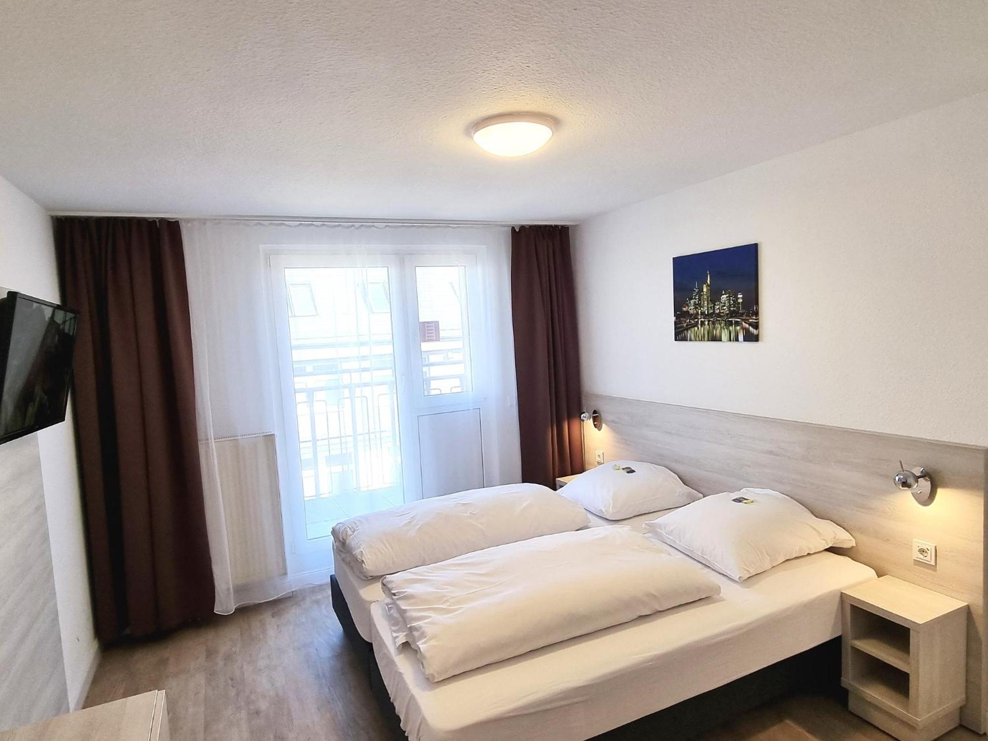 Double Room double bed Bathroom