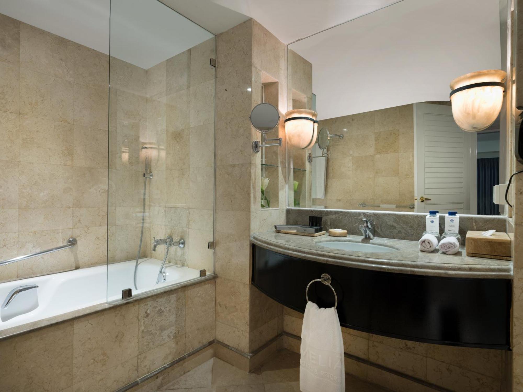 The Level Guestroom