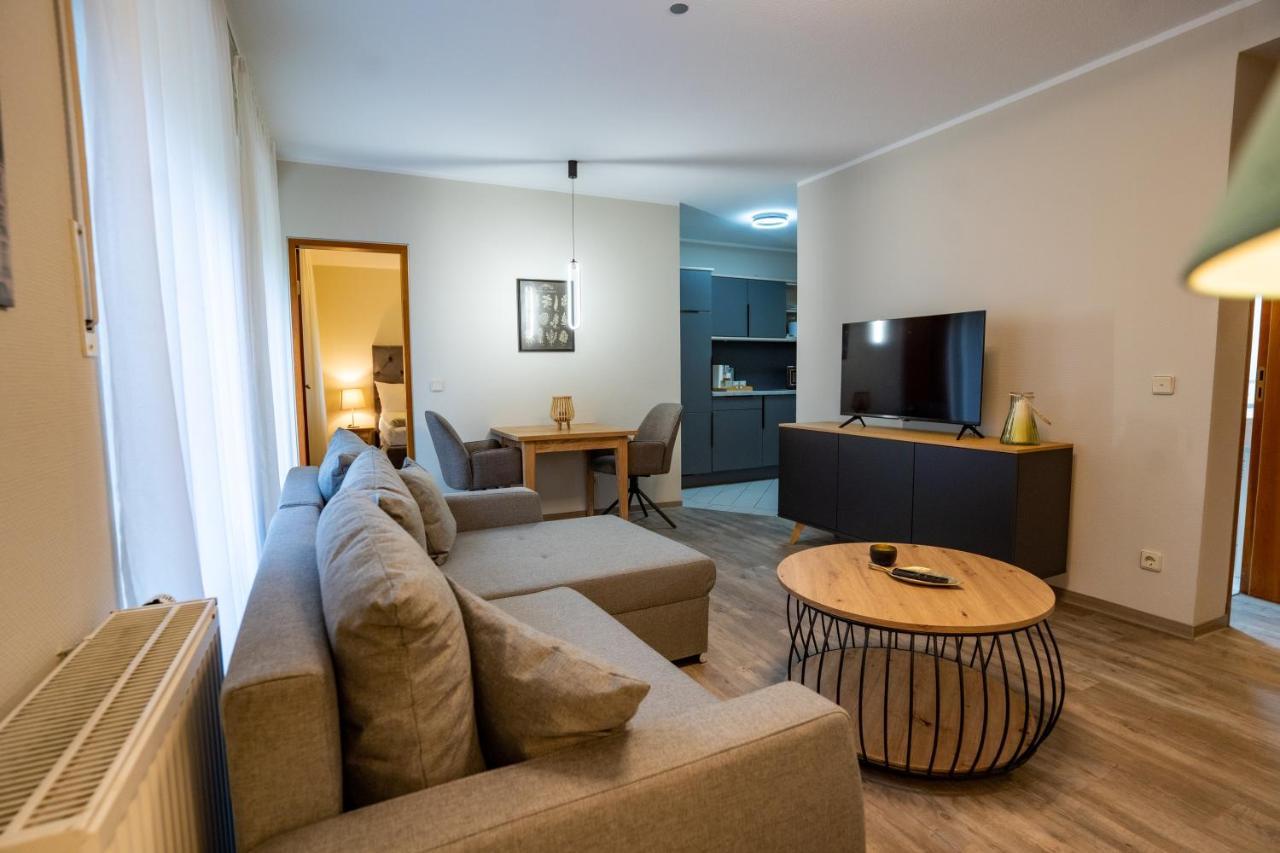 Business Apartment mit Balkon