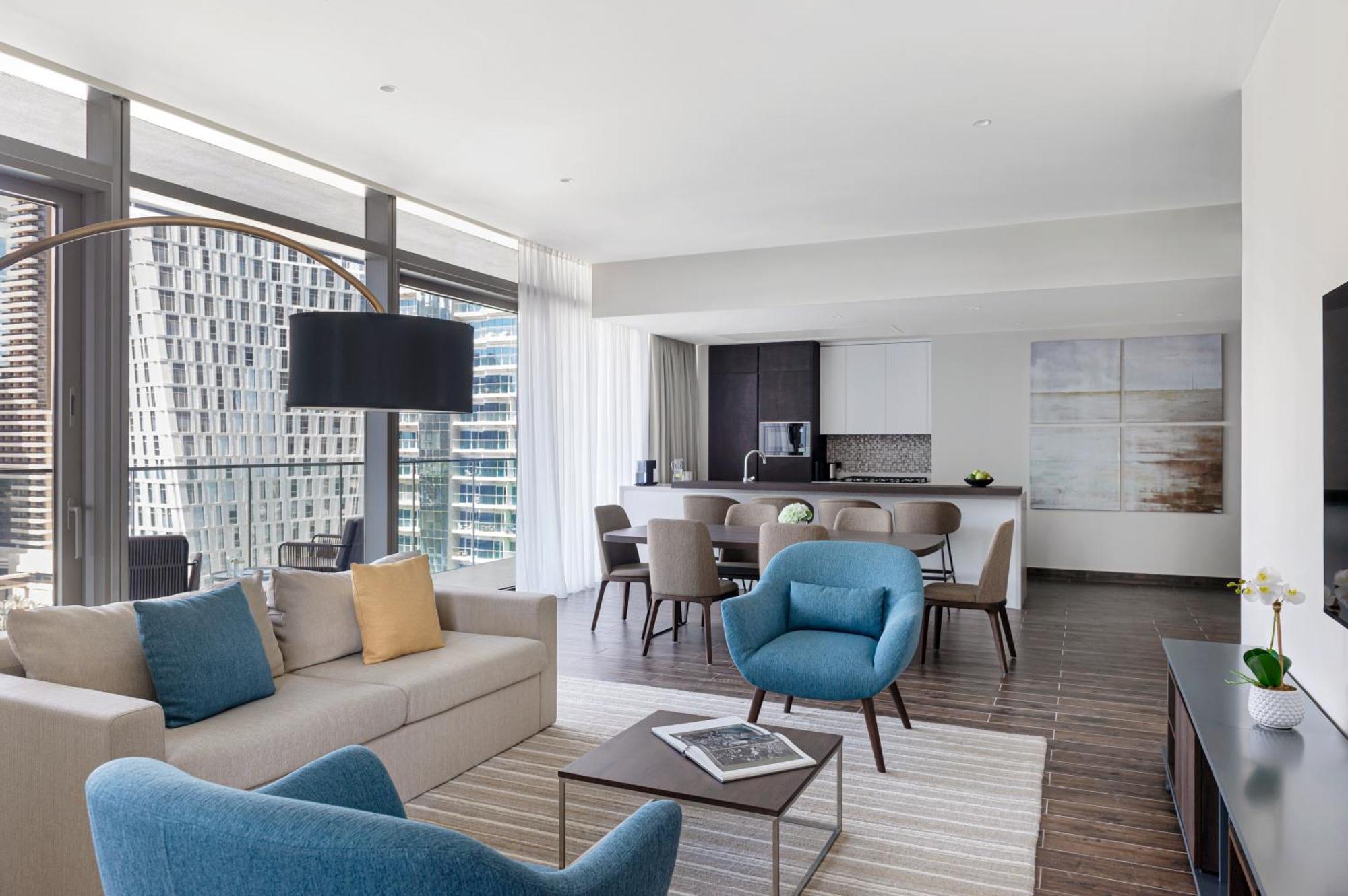 Premium Three Bedroom Suite Balcony & Marina View