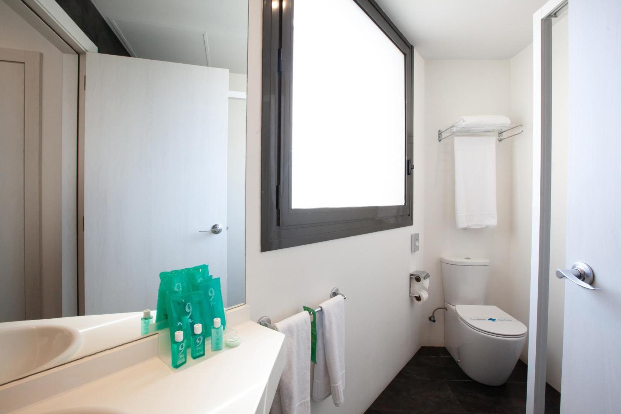 Basic Double Room