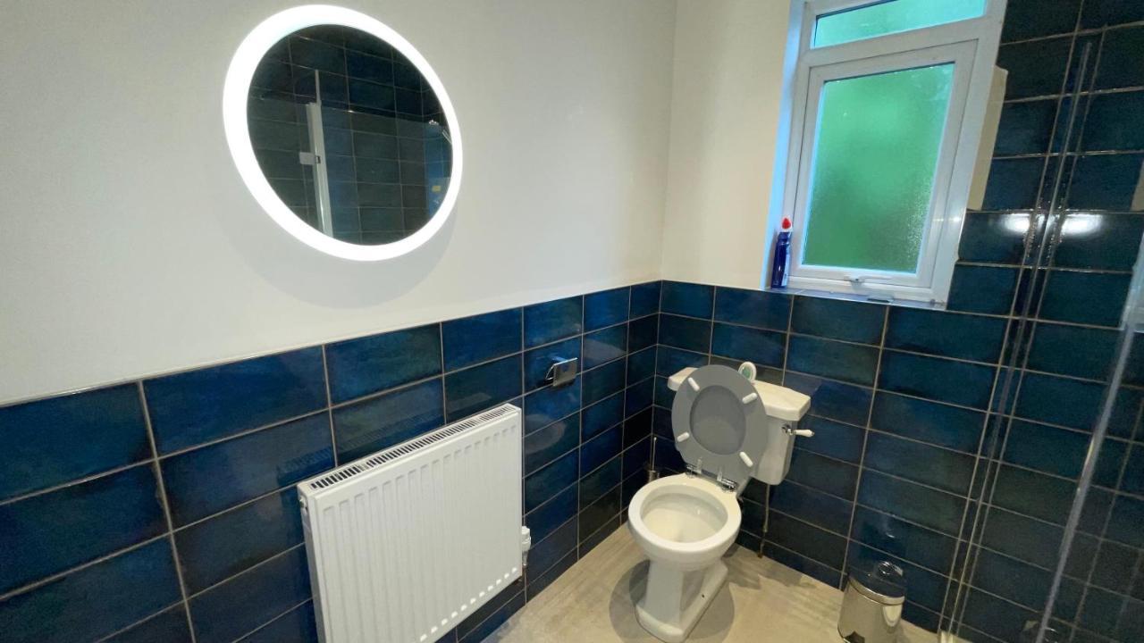 Twin Room Shower