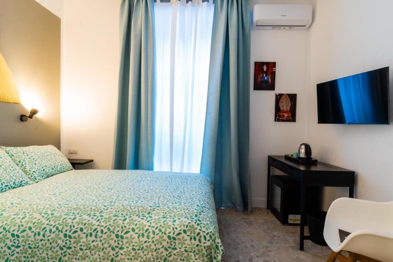 Double Room Private Bathroom