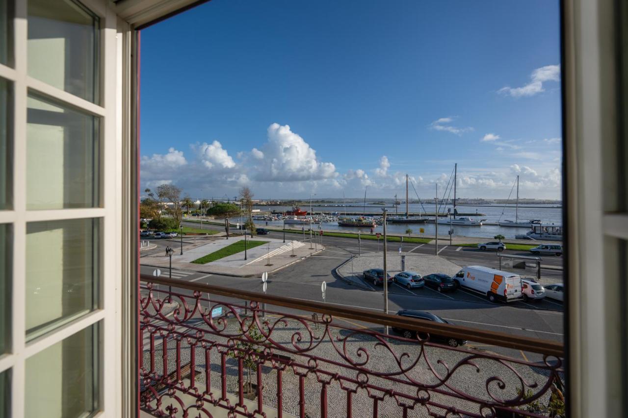 Deluxe Suite with Sea View,1489632349:JPEG