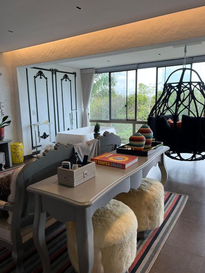 Deluxe King Suite