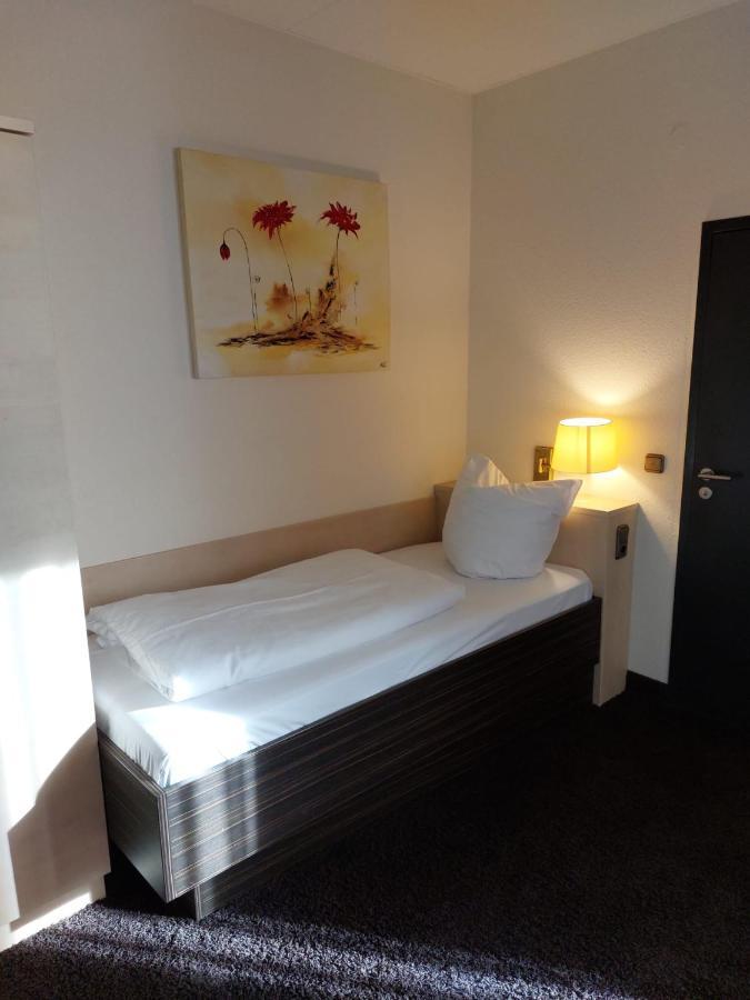 Family Room Three Single Beds