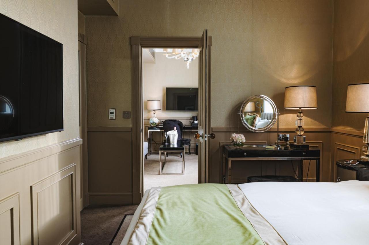 Junior Suite,1498727359:JPEG
