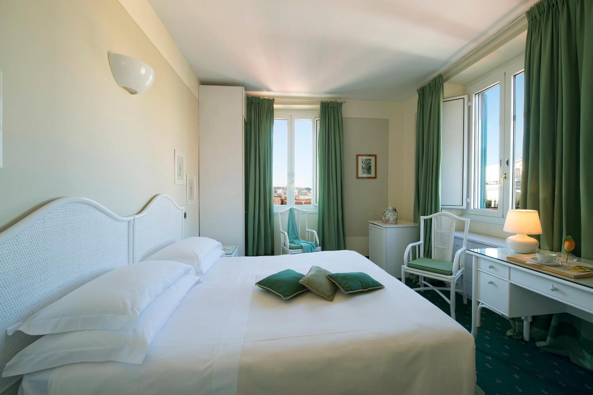 Junior Suite,1498935055:JPEG