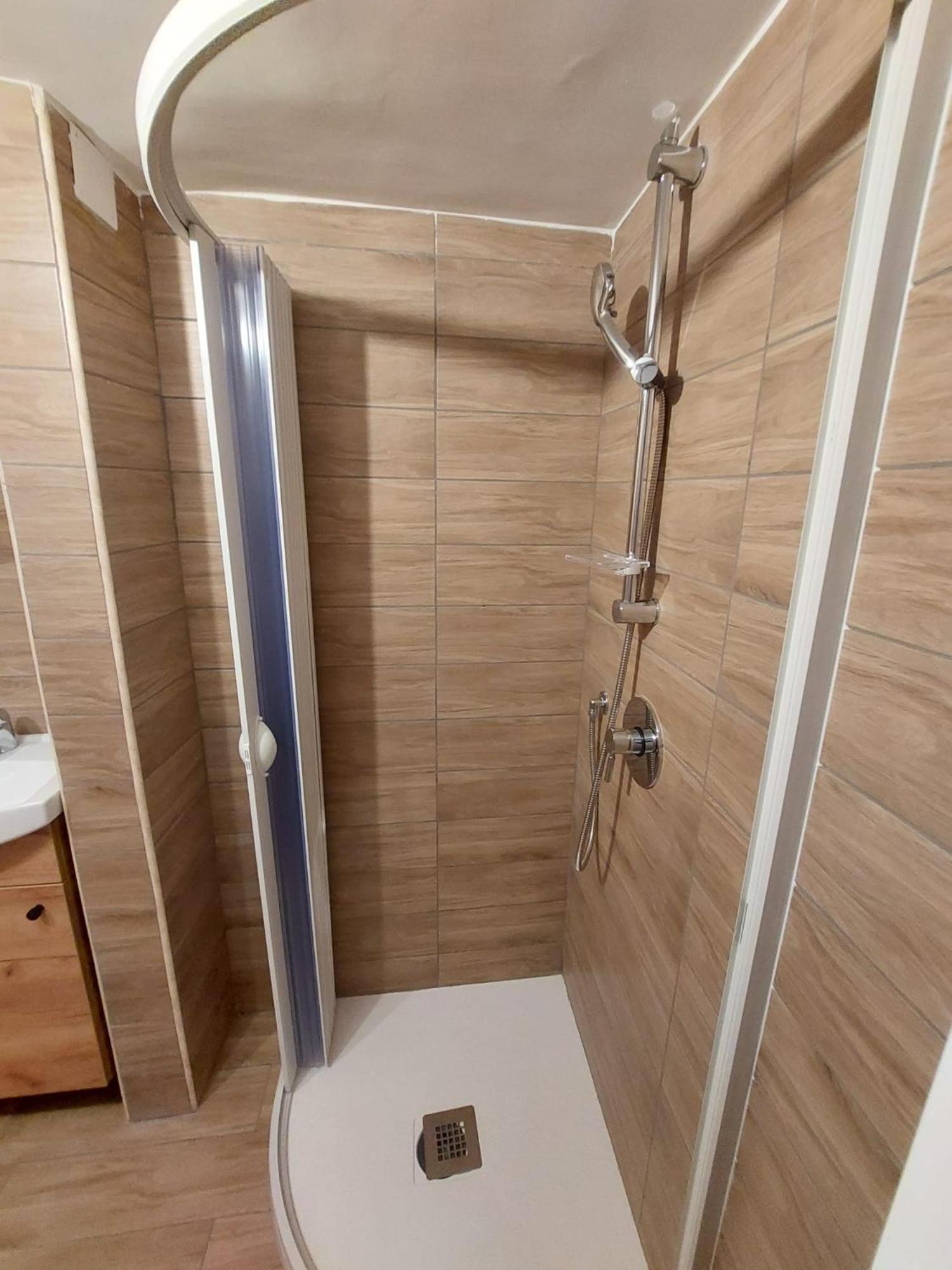 Double Room,1499270227:JPEG