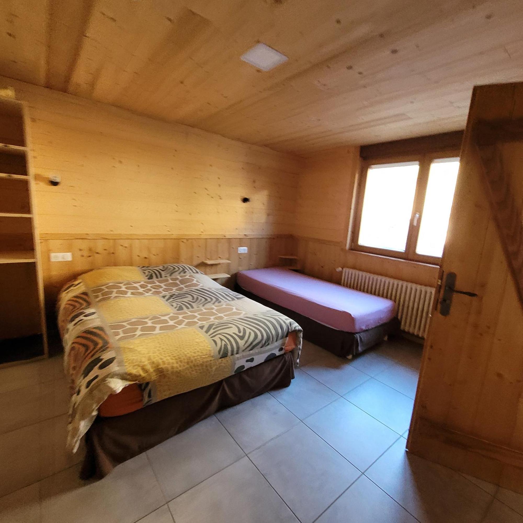 Comfort Triple Room Shower