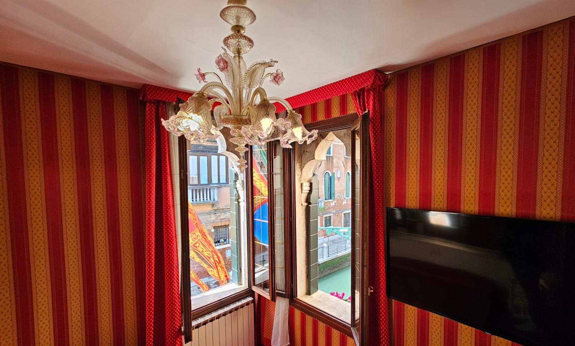 Superior Double or Twin Room Canal View