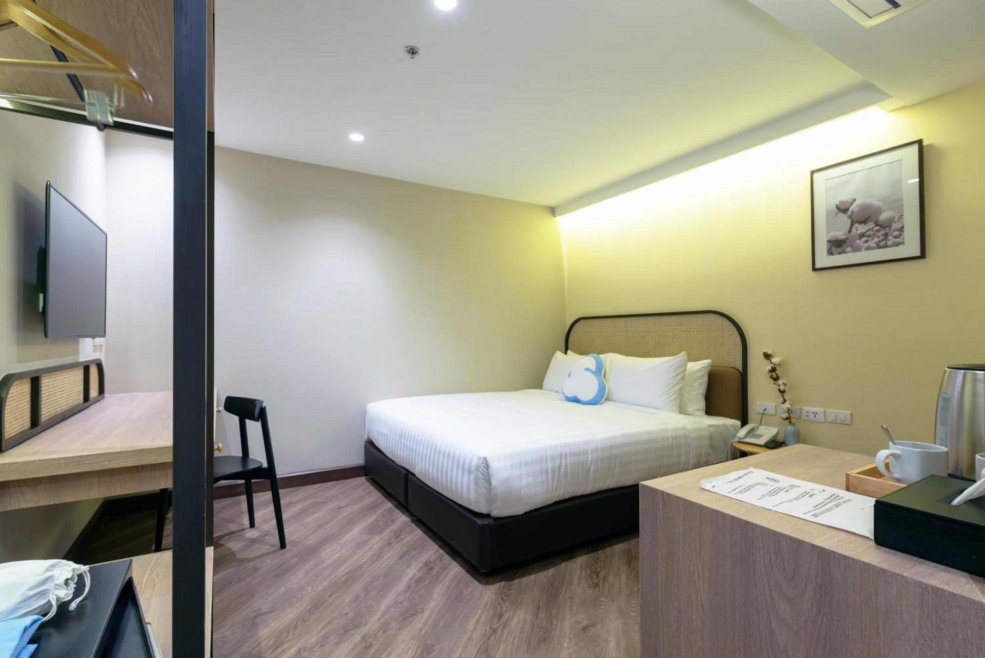 Double or Twin Room No Window