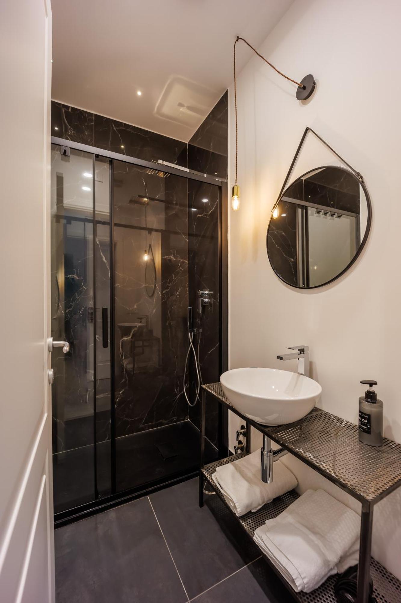 Quadruple Room Private Bathroom