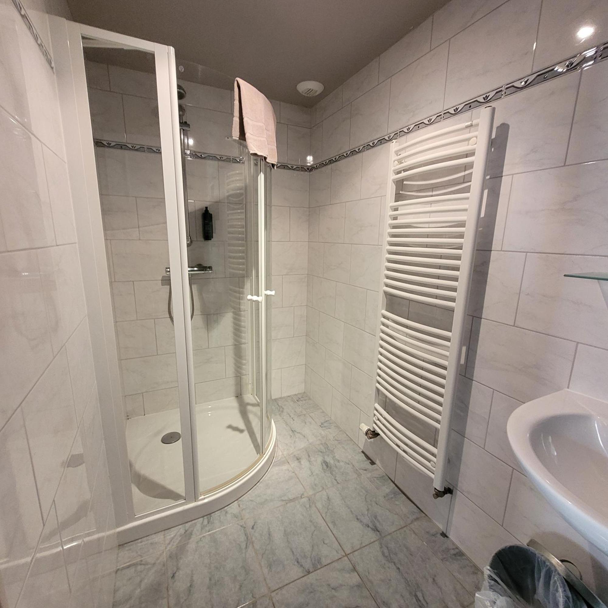 Quadruple Room Private Bathroom