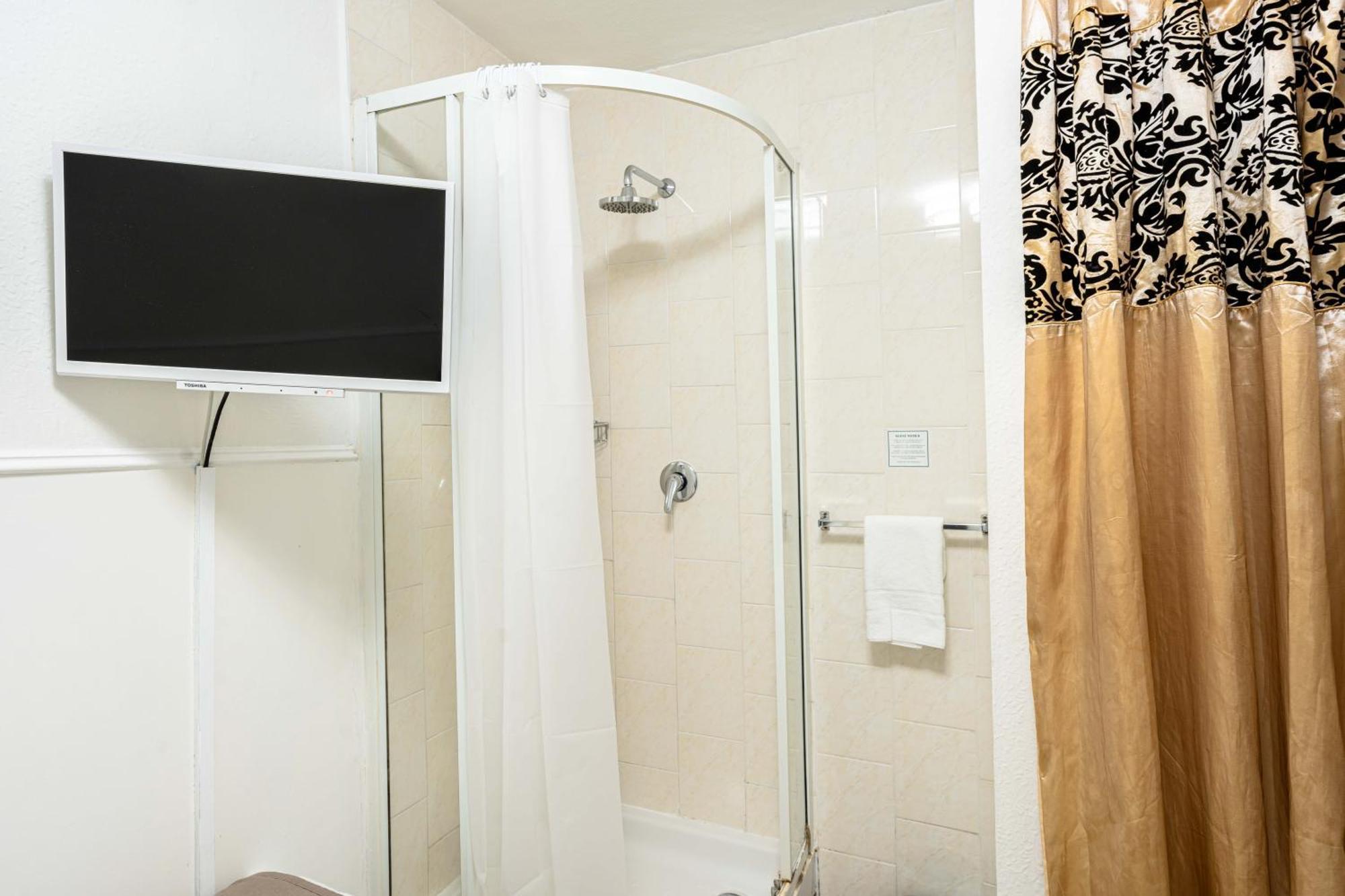Single Room Shared Toilet