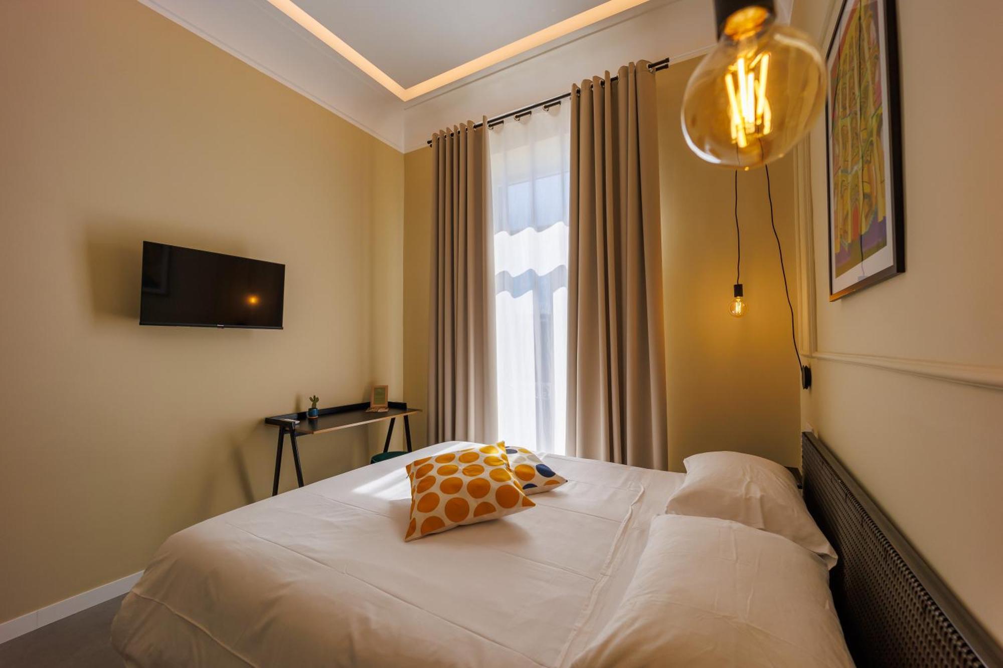 Double Room Private Bathroom