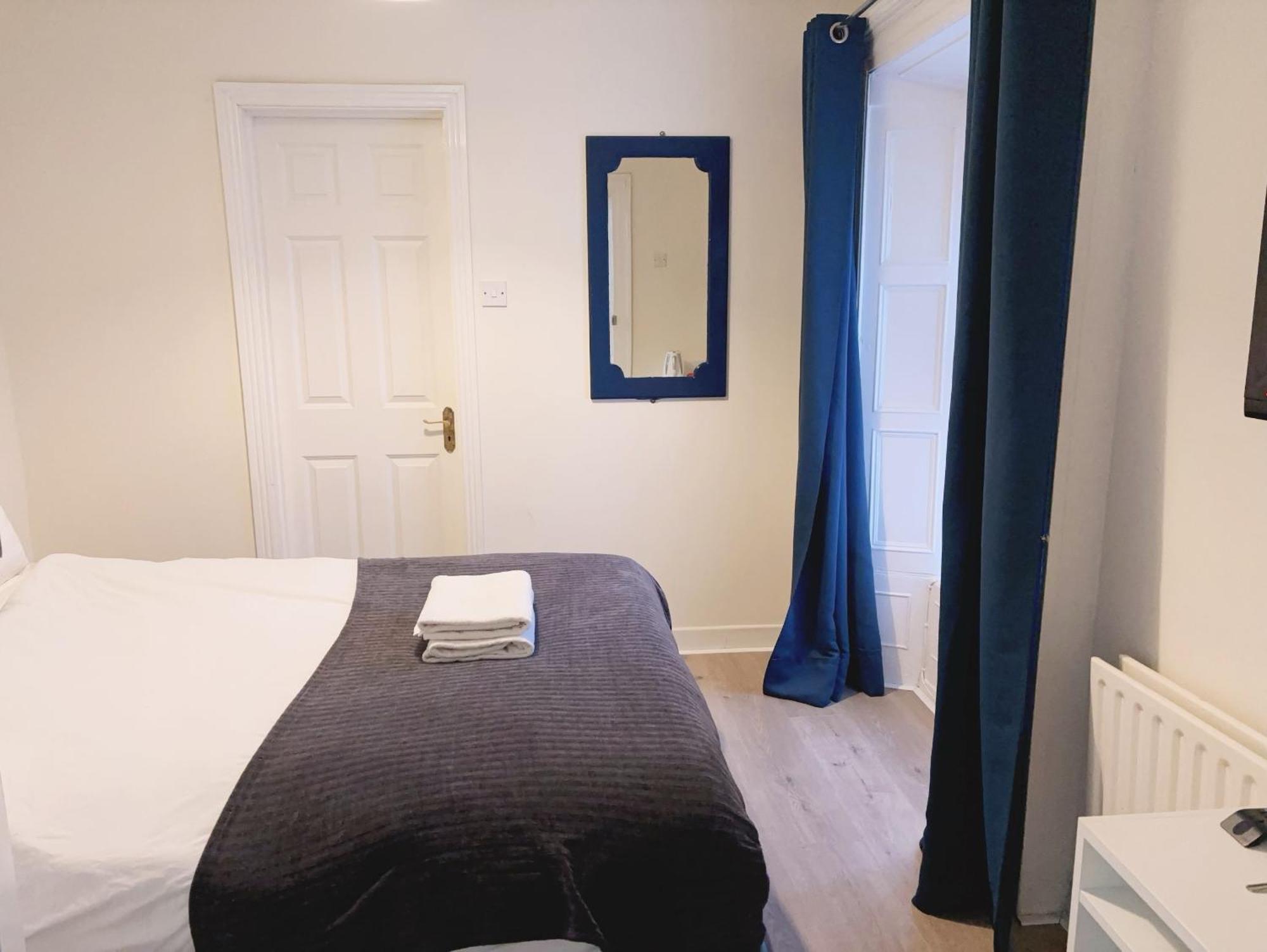 Double Room Private Bathroom