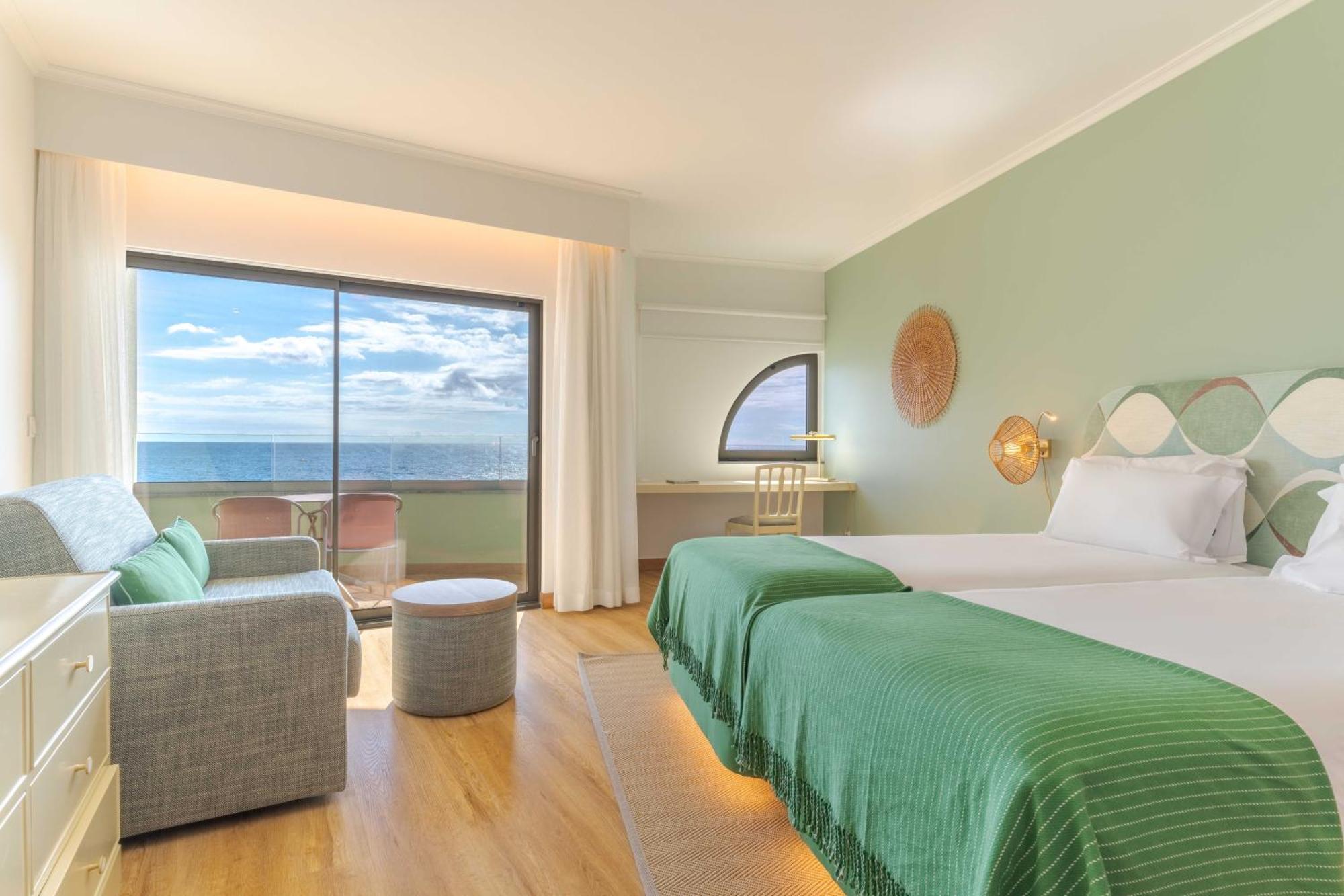 Double or Twin Room with Sea View,1516376566:JPEG