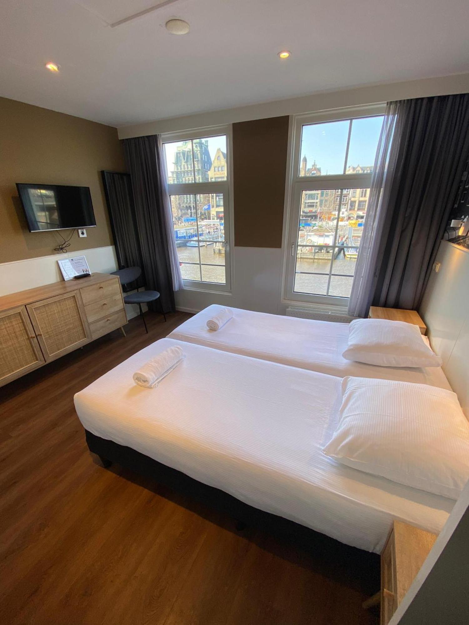 Double or Twin Room Canal View