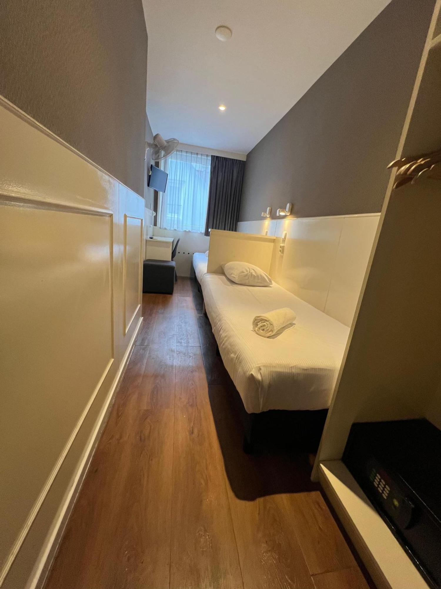 Economy Twin Room