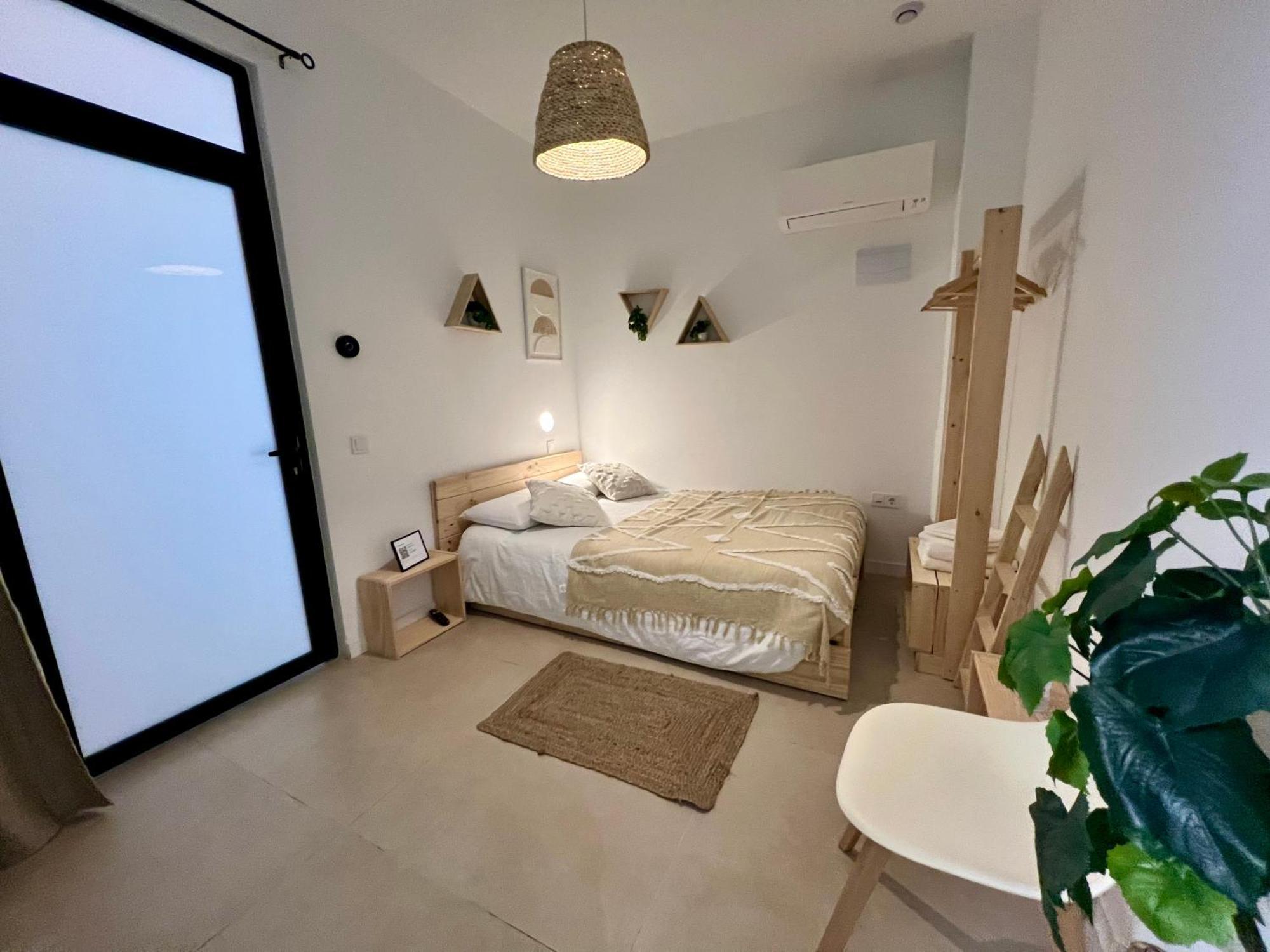Large Double Room,1491783376:JPEG