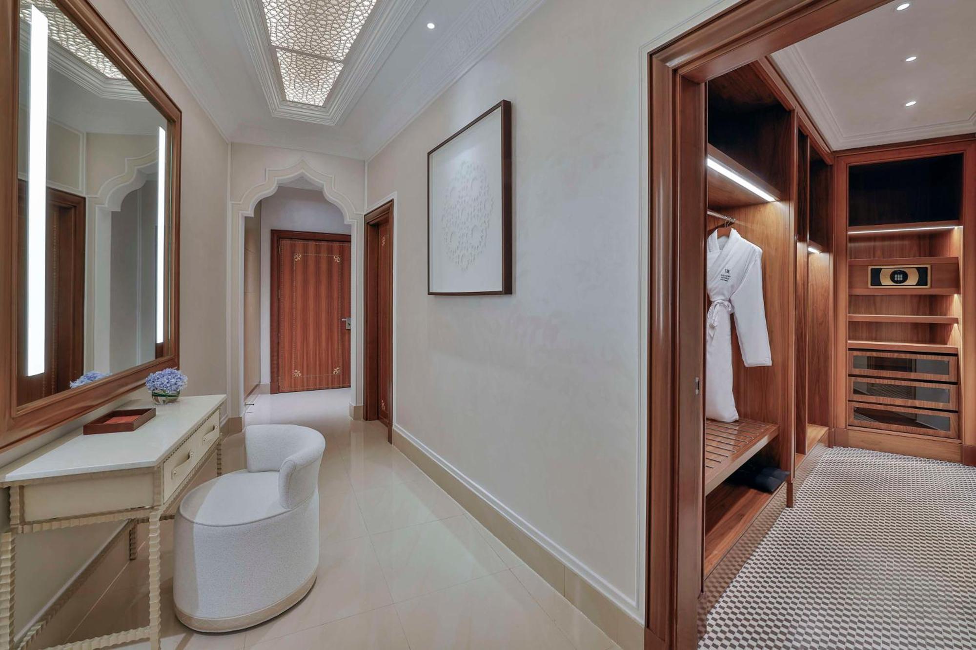Deluxe Queen Room with Two Queen Beds