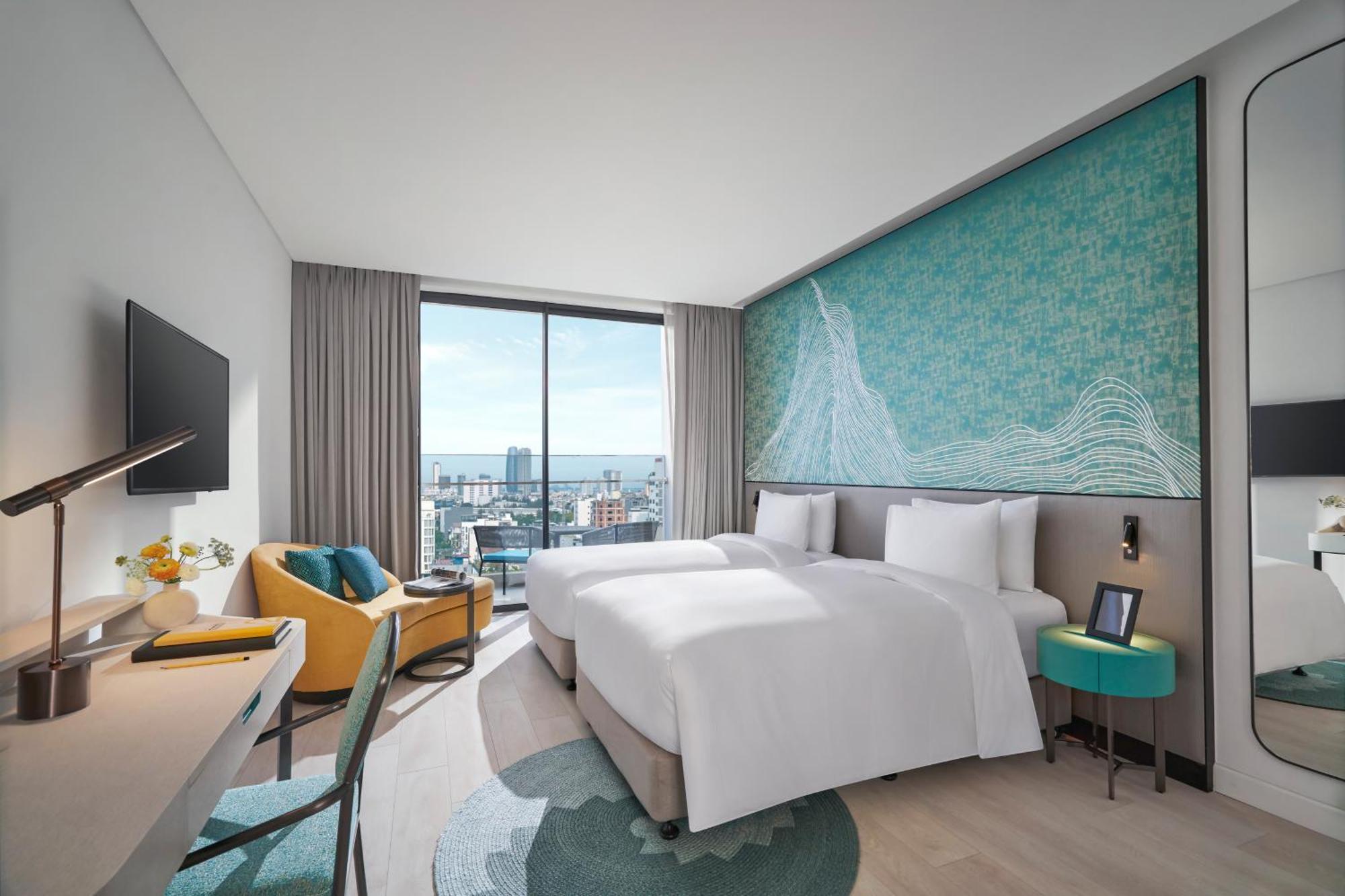 Deluxe City View Twin Room with Balcony