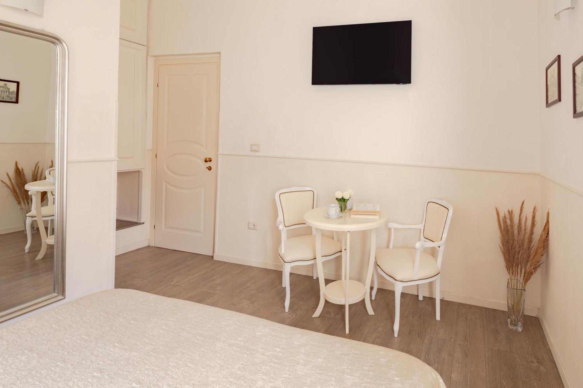 Double Room,1523410939:JPEG