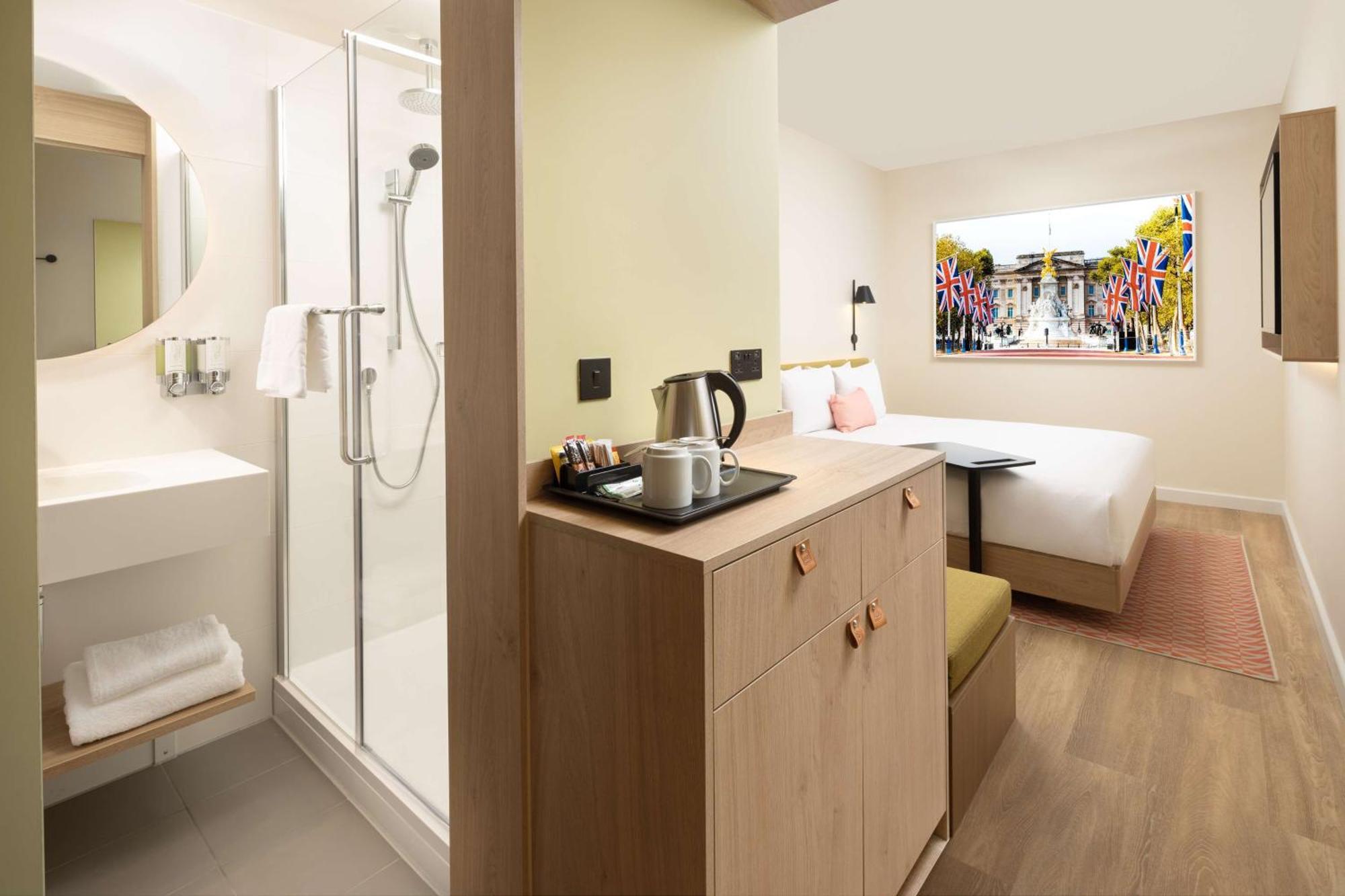 Queen Room
