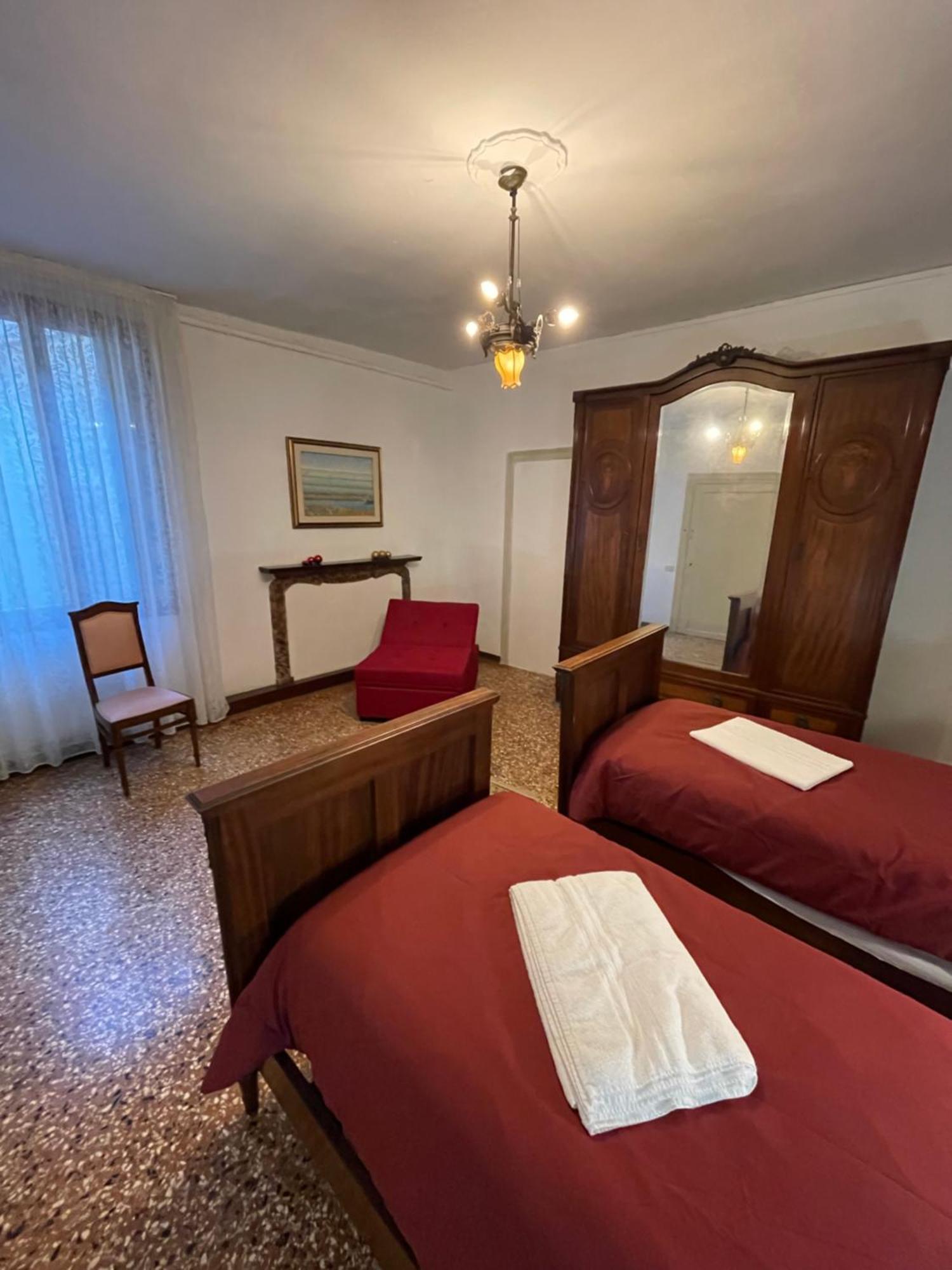 Deluxe Double or Twin Room with City View,1526311204:JPEG