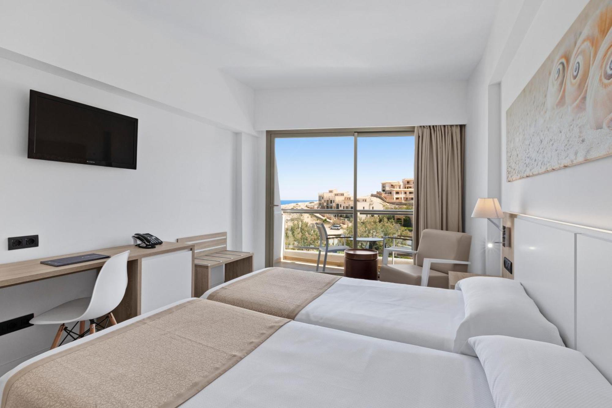 Double or Twin Room with Side Sea View,1528233145:JPEG