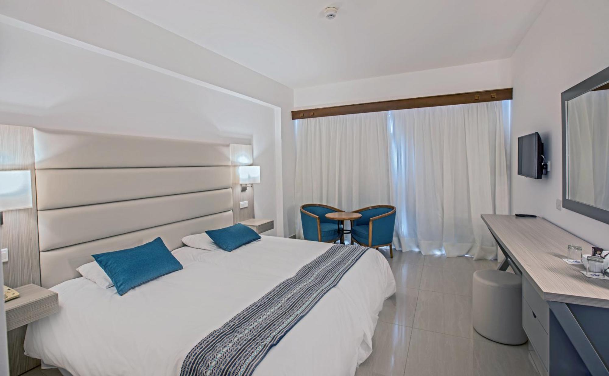 Standard Double or Twin Room Inland View